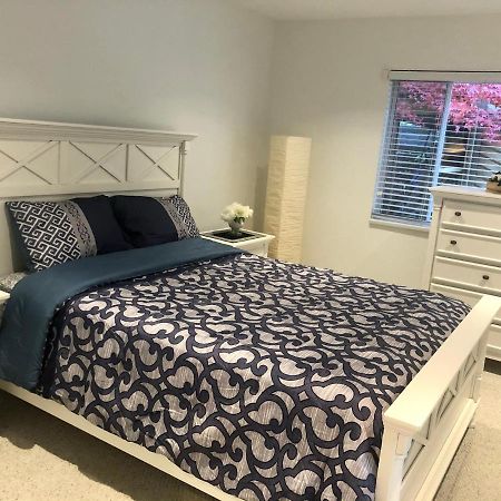 Beautiful Modern Suite North Vancouver Esterno foto