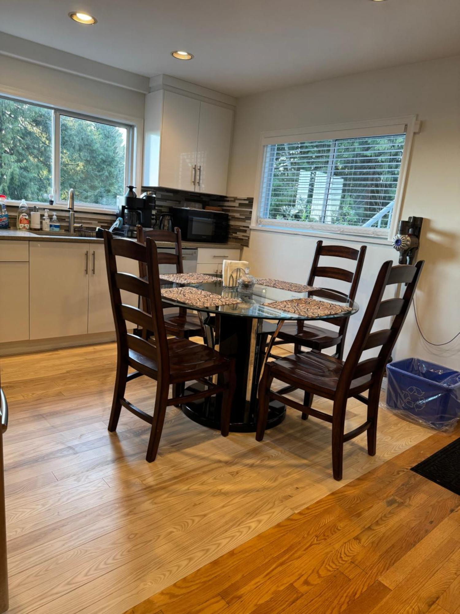 Beautiful Modern Suite North Vancouver Esterno foto