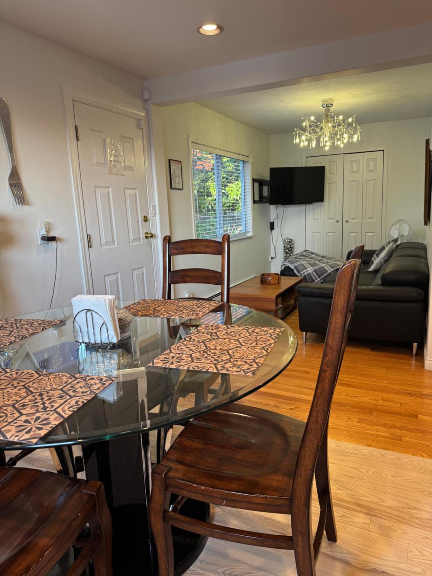 Beautiful Modern Suite North Vancouver Esterno foto